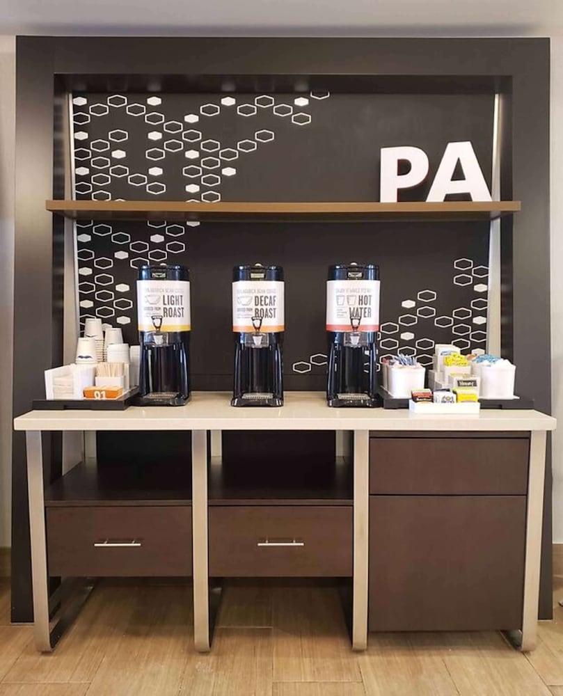 Hampton Inn Greensburg Extérieur photo